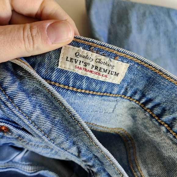 Levi's Wedgie Straight Crop Jeans - Picture 5 of 11